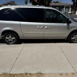 2004 Dodge Grand Caravan