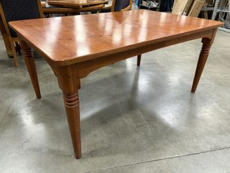 Vintage Wooden Farmhouse Style Dining Table with Turned Legs in Warm Amber Finish