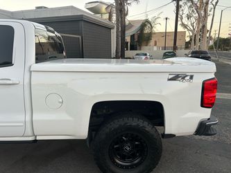 Chevy Silverado 6.5 ft lid