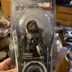 Mass Effect 2 Grunt (Sealed )