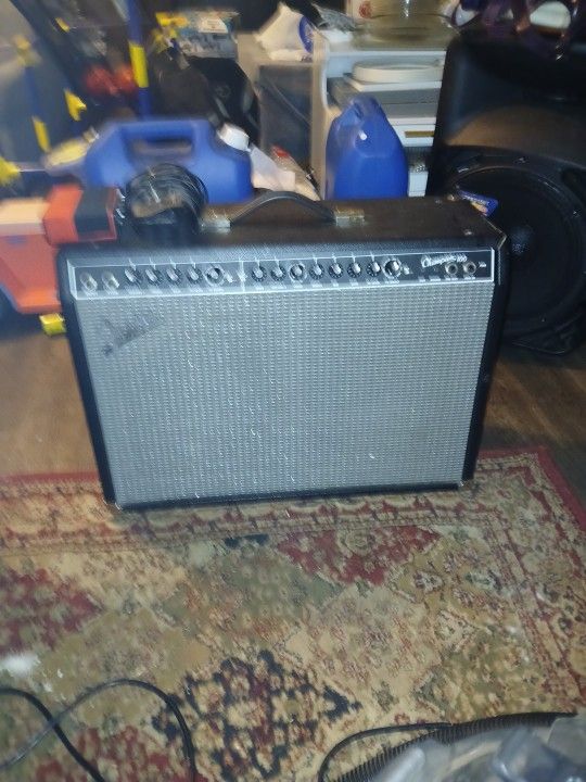 Fender Champion 100 Amp