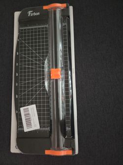 Paper cutter
