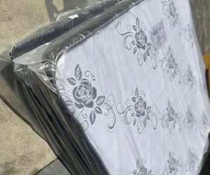 Deluxe brand Queen size set