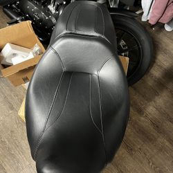 Street Glide Seat 
