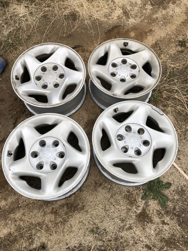 Toyota Tundra alloy rims 16 inch. for Sale in Campo, CA - OfferUp