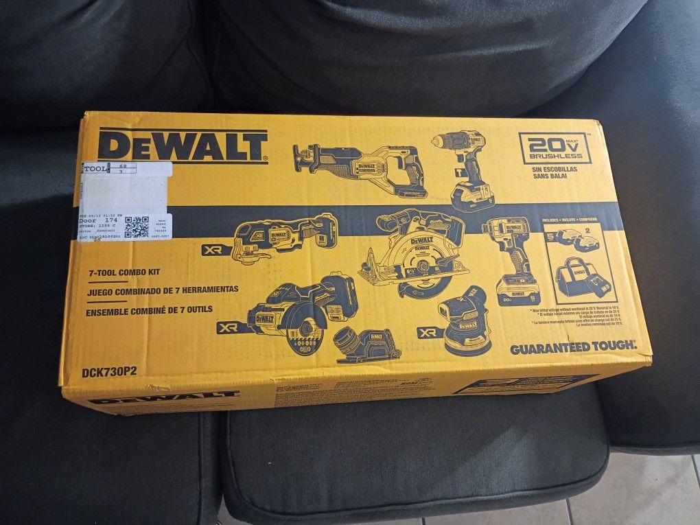 DE Walt
