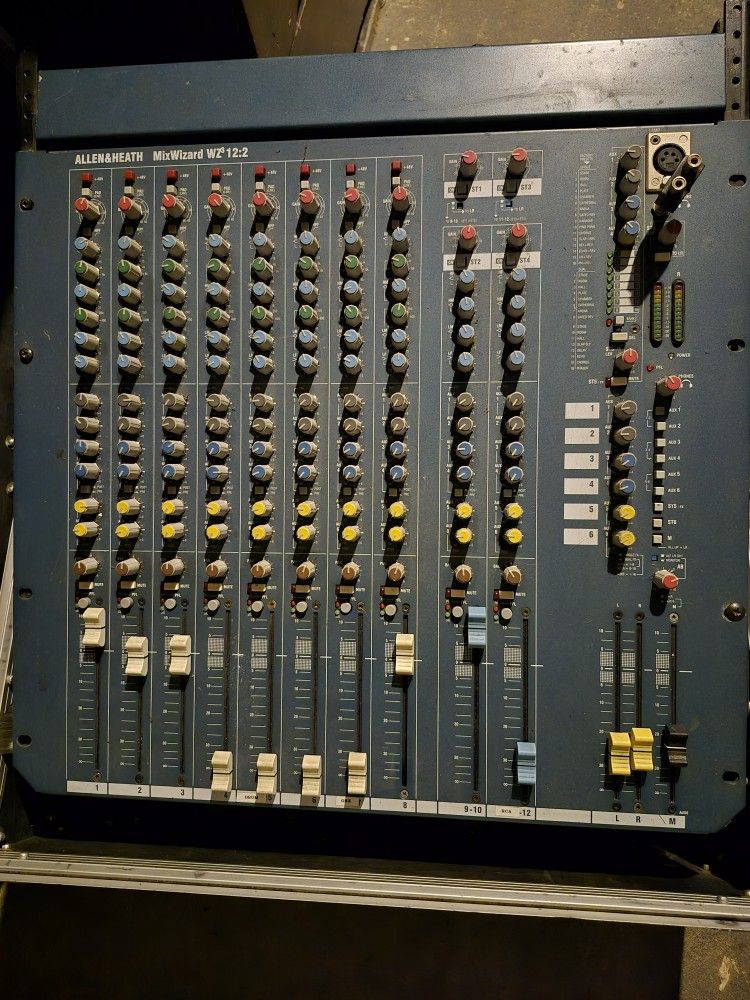 Allen & Heath 8 Channel Mixer