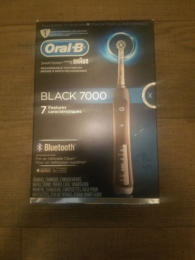 Oral B Black 7000