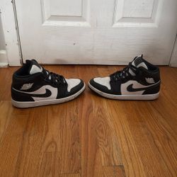 Black And White Jordan 1 Size 10 