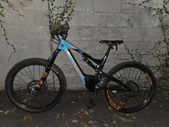 Rocky Mountain Altitude Powerplay Carbon 70 Carbon Fiber Full Suspension 29er