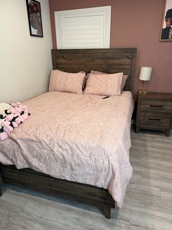 3-Piece Rustic Wood Bedroom Set