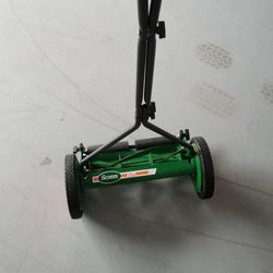 scott’s  manual lawnmower 