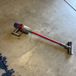 Dyson Cyclone V10 Stuck Vacuum 
