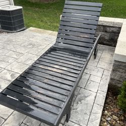 Lounger 8 ft. Black wood.