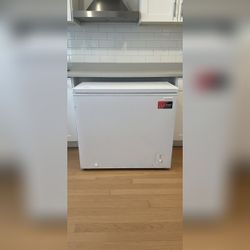 Frigidaire Chest Freezer – River Hills, WI