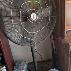 Central machinery 30 in. 3 speed pedestal high velocity shop fan $90