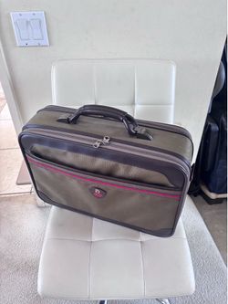 ACE Carry-On Garment Bag / Travel Suitcase – Olive Green & Brown