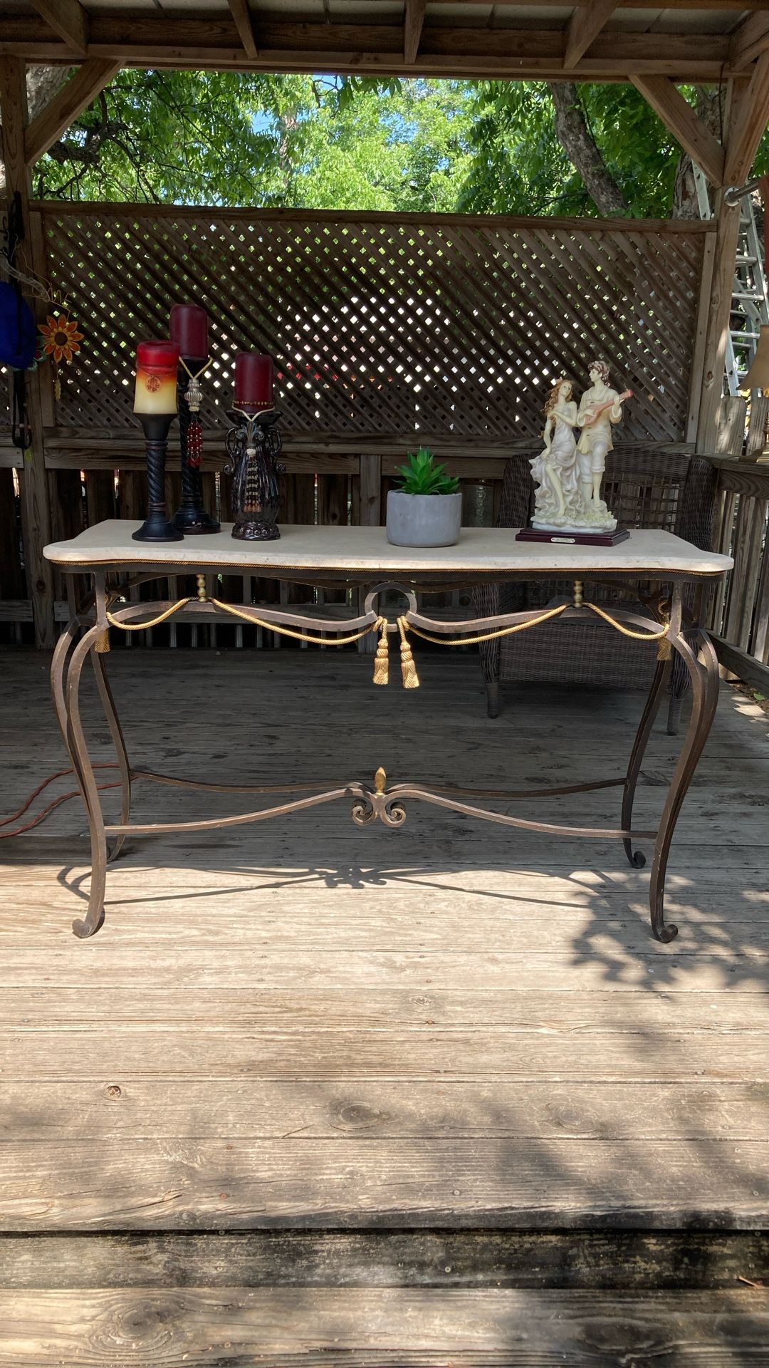 BEAUTIFUL ENTRY TABLE for Sale in San Antonio, TX - OfferUp