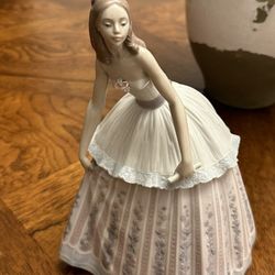 Lladro - Waiting To Dance