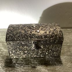 FS ITEM 156 Vintage Trinkt Jewelry Box W/ Blue Velour Interior