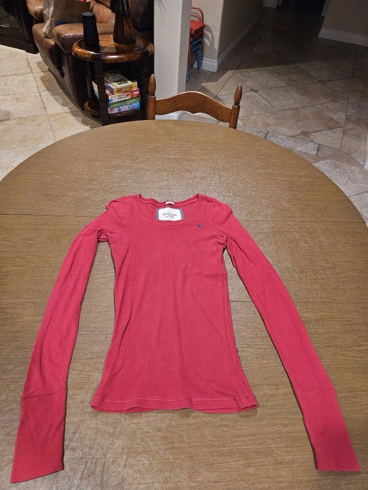 ABERCROMBIE & FITCH WOMEN SIZE Medium Pink STRETCH LONG SLEEVE T SHIRT 