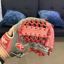 Rawlings Baseball Glove