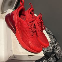 Nike 270
