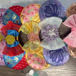 7 Pairs Of Minnie Ears