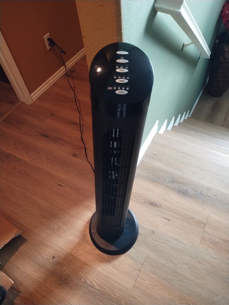 Tower Fan 40" Black
