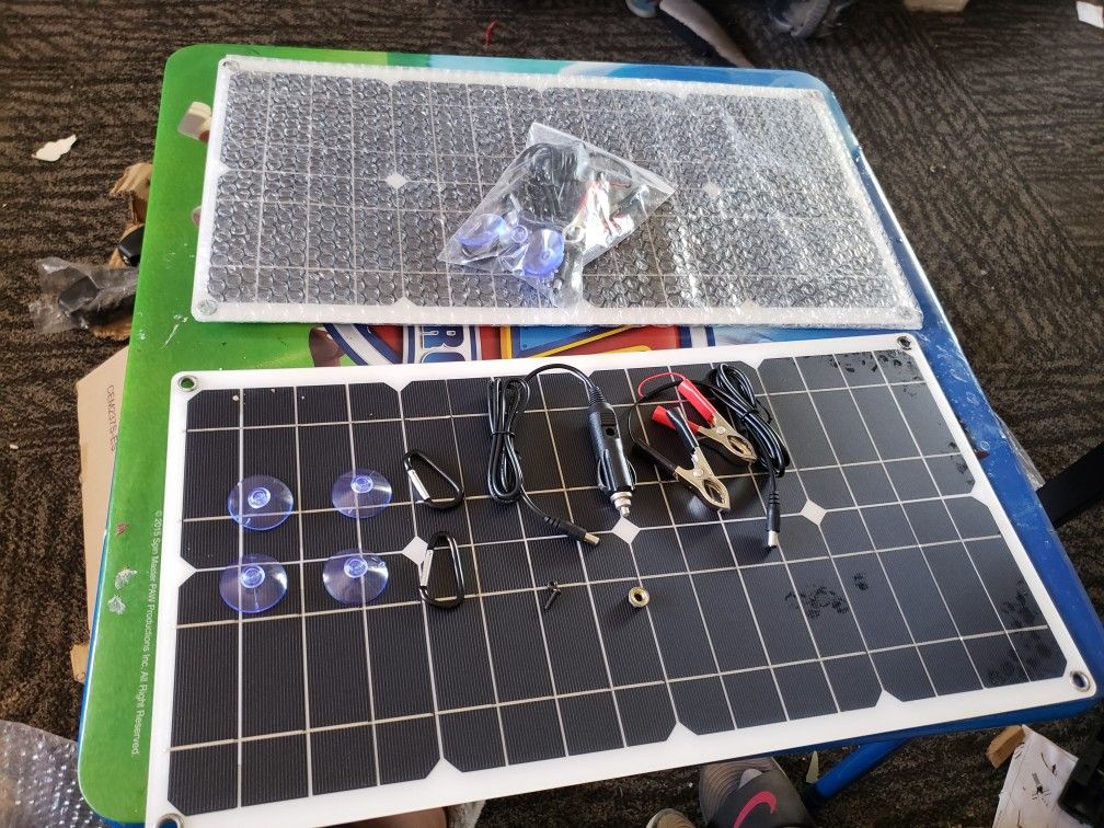 2 Solar panels 100w for rv or whatever u want