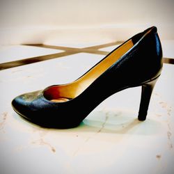Alex Marie Black Leather Pumps Heels Pointed Toe Women's Shoes Size 6