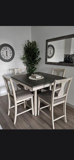 Dinning Table