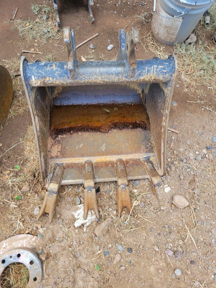 24 Inch Bucket For John Deere 35g Mini Ex