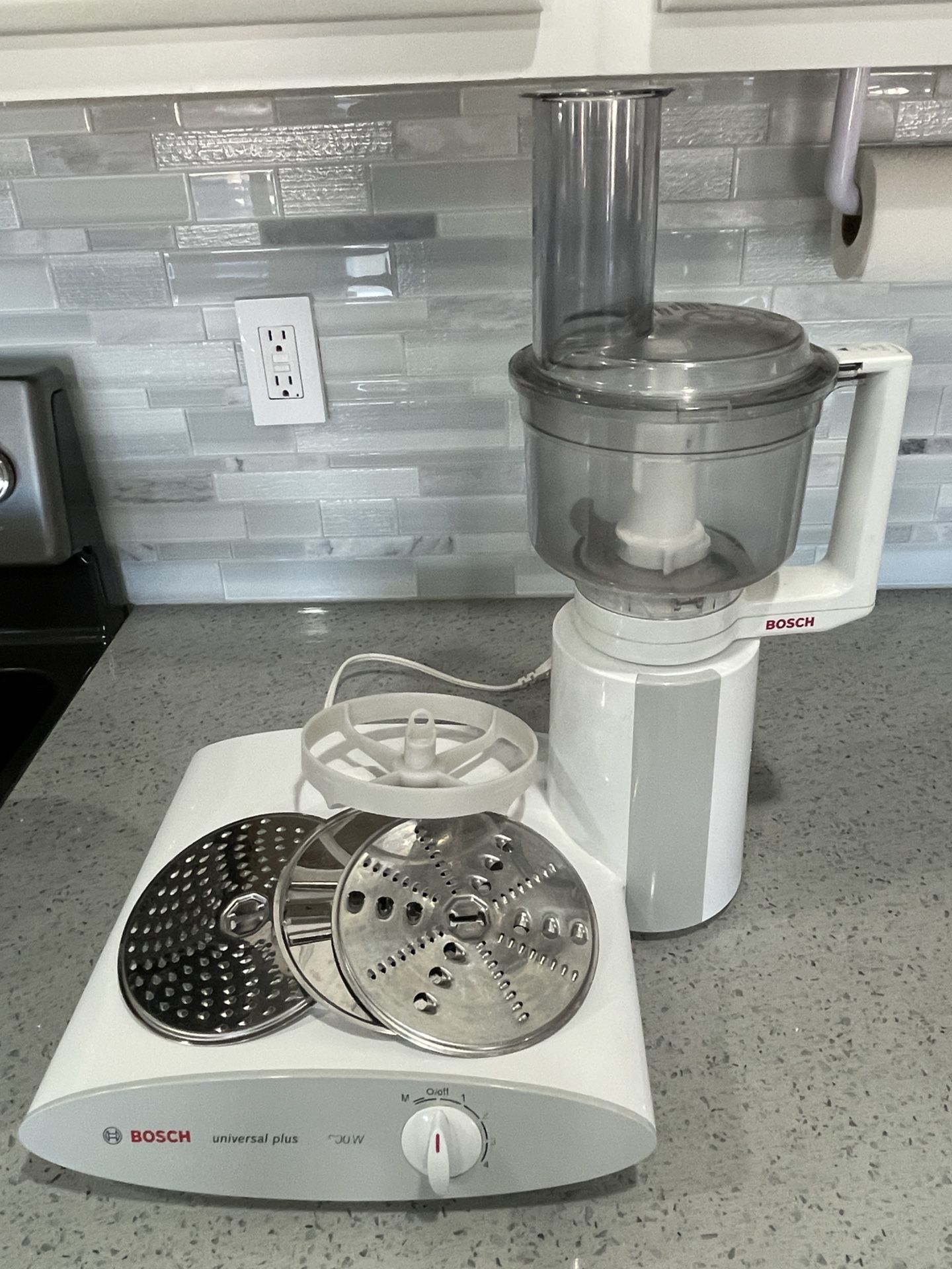 BOSCH UNIVERSAL PLUS MIXER. for Sale in Tacoma, WA - OfferUp