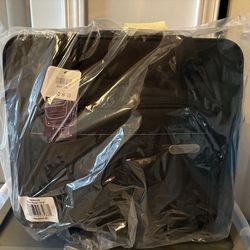 Targus 16" Metro Roller Notebook Bag, designed to protect laptops up to 16 inch