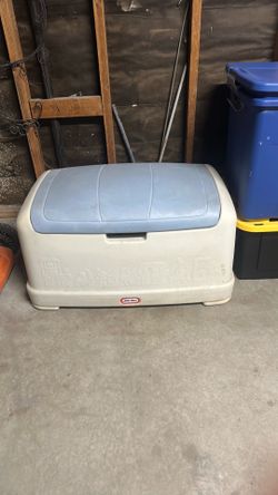 Toy box
