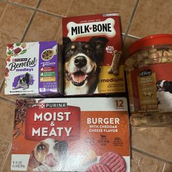 Dog Food And Treats 