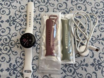 Google Pixel Watch 2 - Charger + 2 New Extra Bands!