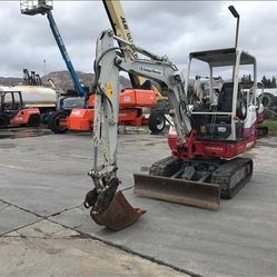 2017 Takeuchi TB230 Mini Ex