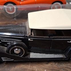 TOY 1933. CADILLAC FLEETWOOD 
