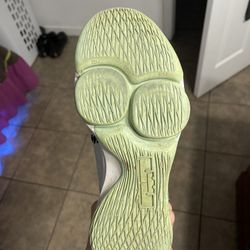 LeBron 5 basketball shoes very comfortable, size 8.5.