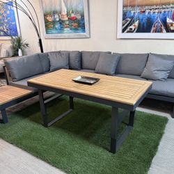 Sectional With Coffee Table 