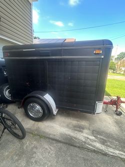 8x5 Black Single-Axle Enclosed Cargo Trailer
