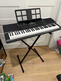 Casio CT-X700 Electronic Keyboard with Stand