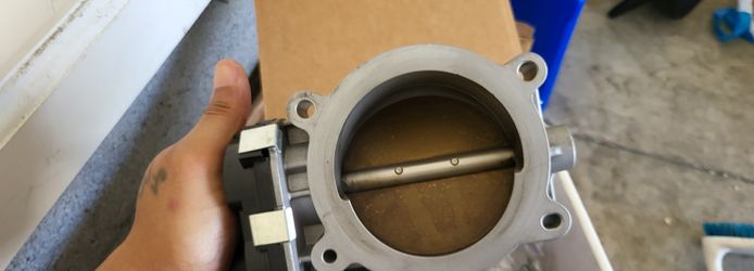 Throttle Body With New Sensor For GM And CHEVY