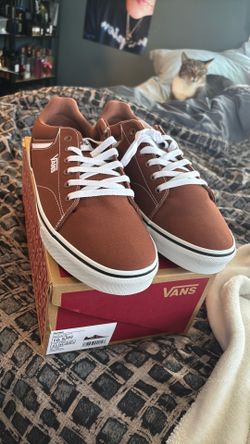 10.5 Vans (Men’s)