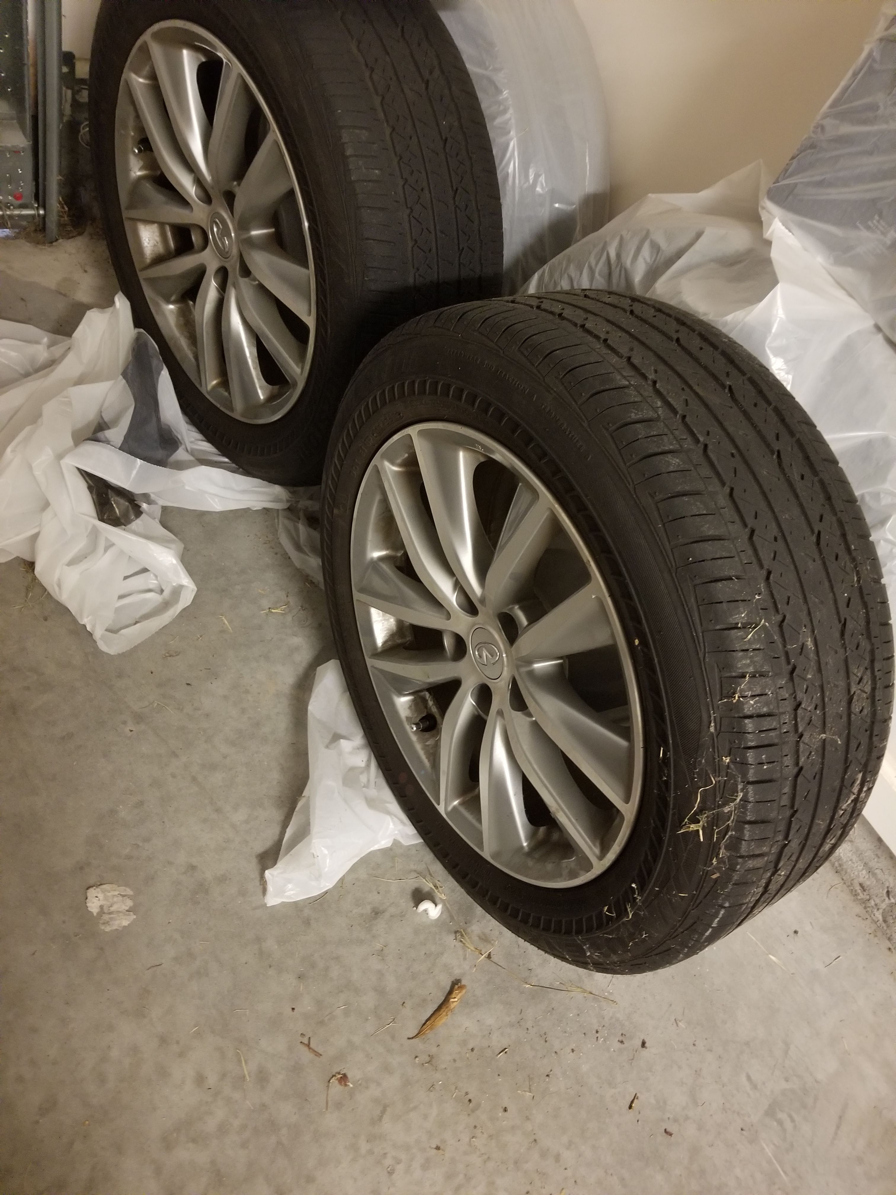 4 Infiniti Q50 rims and tires