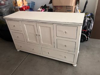 Farmhouse Furniture Set – Dresser & Bookshelf Storage Cabinet