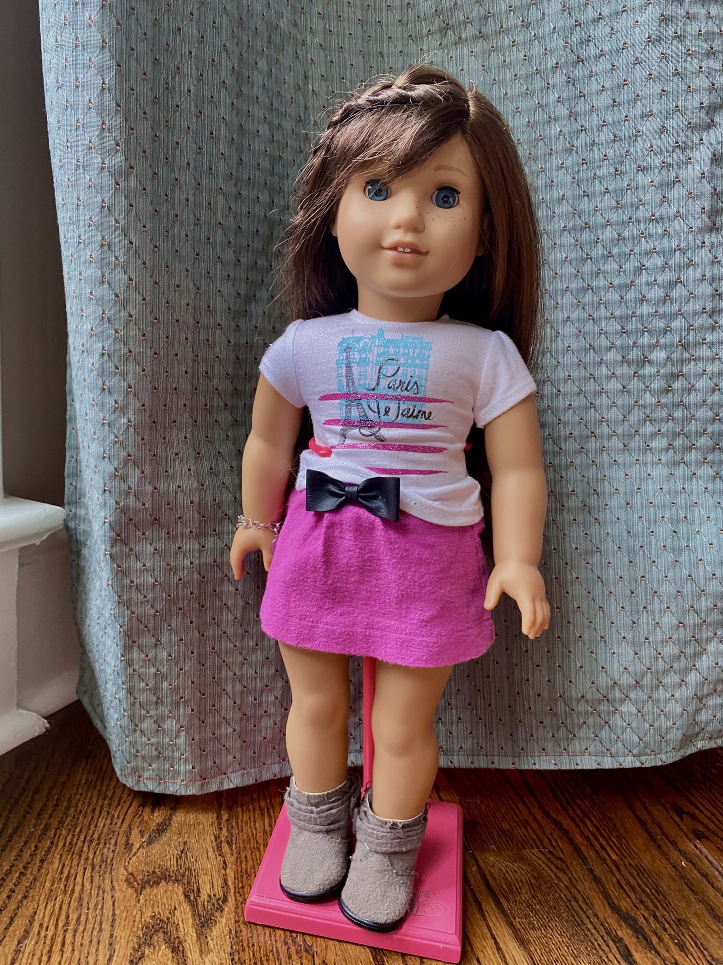 Grace GOTY American Girl Doll w/stand and carry case