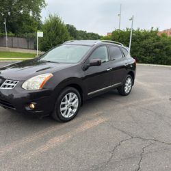 NISSAN ROGUE 2013 SL AWD ONE OWNER RUNS PERFECT 